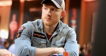 Jason Koon bust in fourth-place for €500,000.