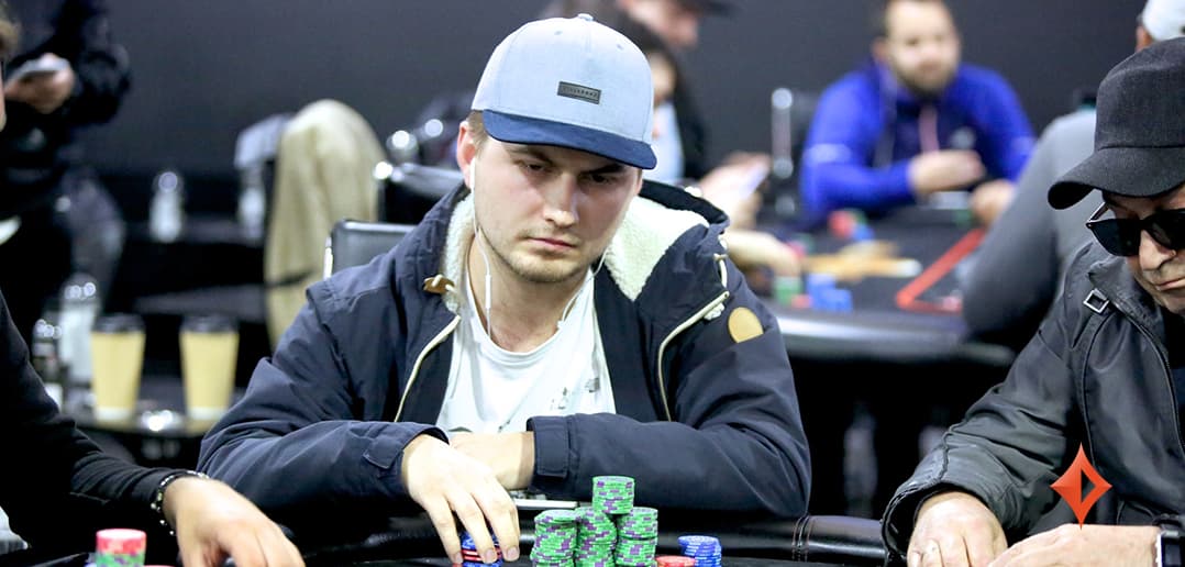 Michael Sklenicka got off to a flying start in the $1 million guaranteed WPTDeepStacks Main Event, bagging up the chip lead at the end of Day 1A.